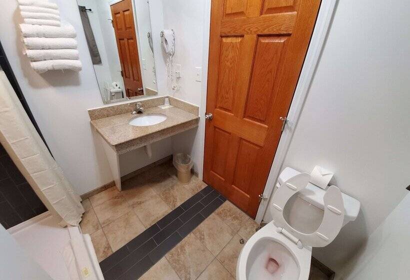 جناح عائلي, Jefferson Hills Motel