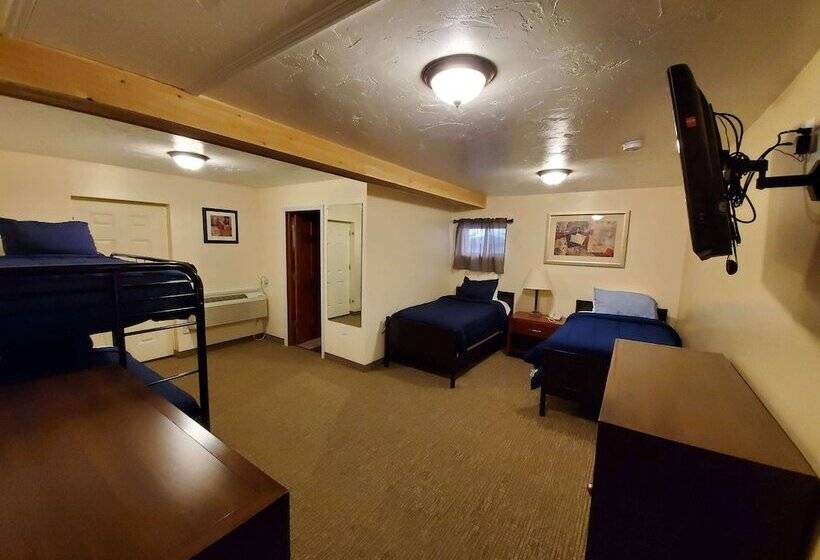 جناح عائلي, Jefferson Hills Motel