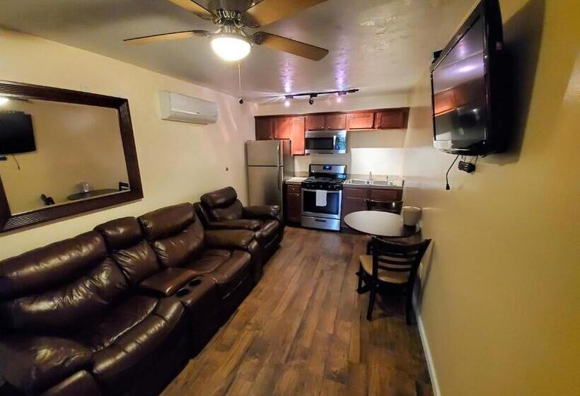 جناح عائلي, Jefferson Hills Motel