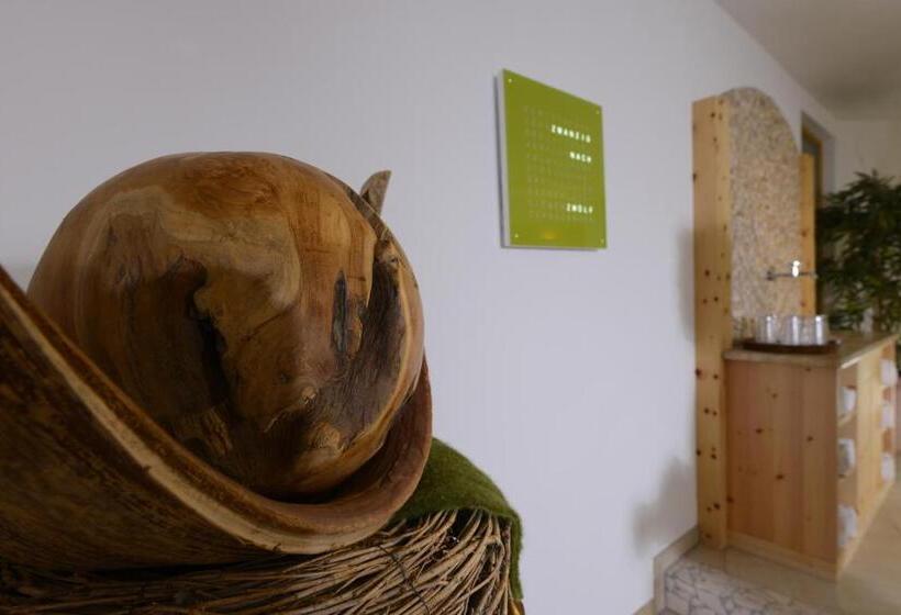 اتاق خانوادگی, Garni Am Sonnberg