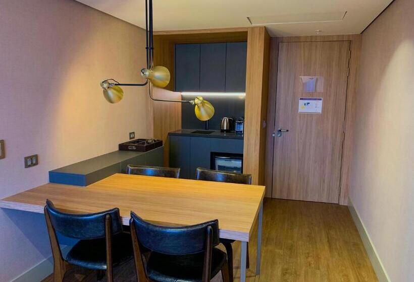 마스터 스위트, Mercure Itajai Navegantes