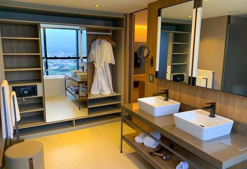 マスタースイートルーム, Mercure Itajai Navegantes