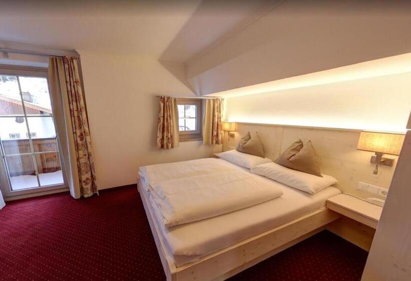 수피리어 패밀리 룸, Tauernblick