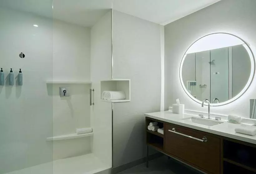 اتاق استاندارد با چشم‌انداز شهر, Courtyard By Marriott Santa Barbara Downtown