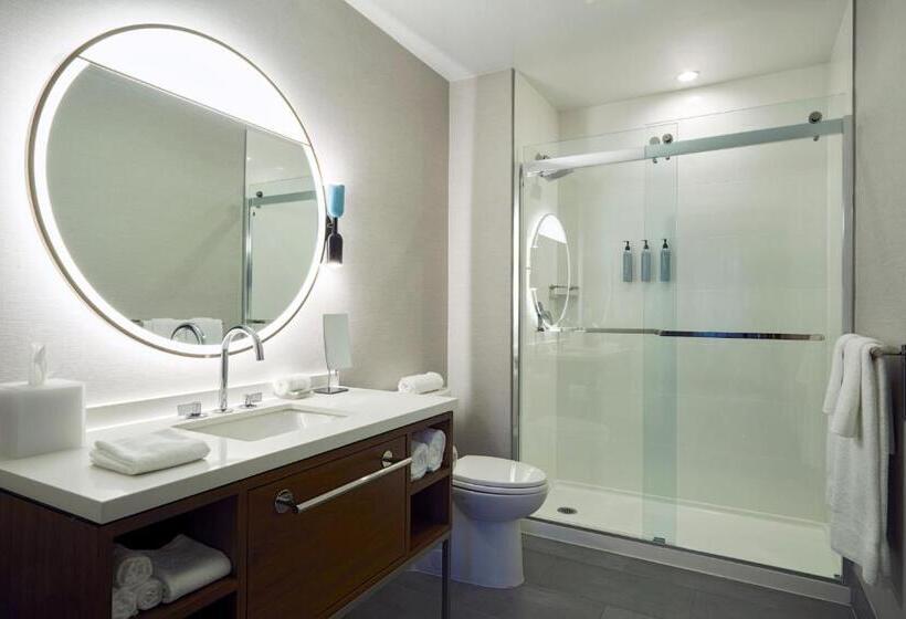 غرفة قياسية مطلة على المدينة, Courtyard By Marriott Santa Barbara Downtown