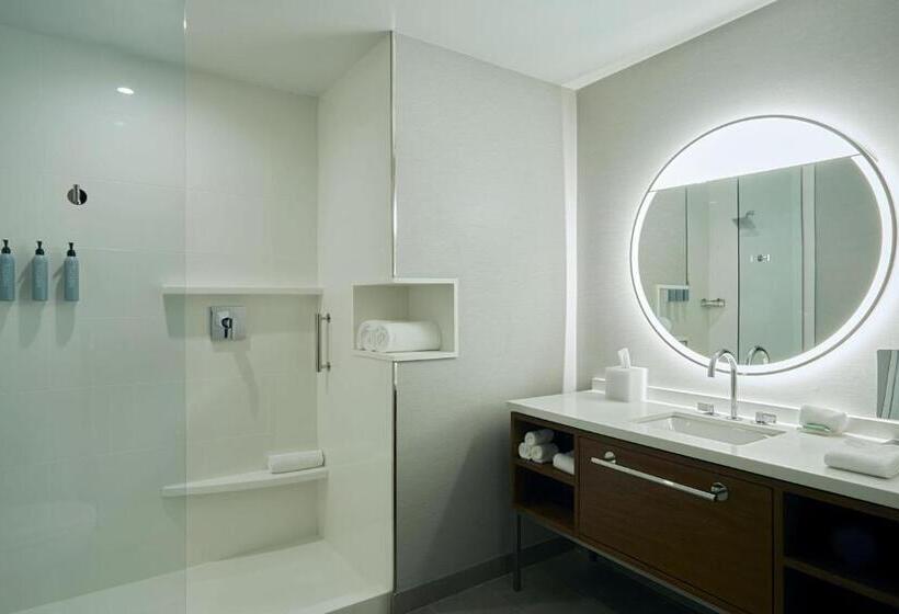 غرفة قياسية سرير كينج, Courtyard By Marriott Santa Barbara Downtown