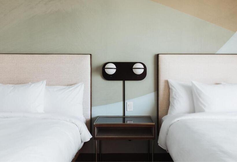 غرفة قياسية لذوى الاحتياجات الخاصة, Courtyard By Marriott Santa Barbara Downtown