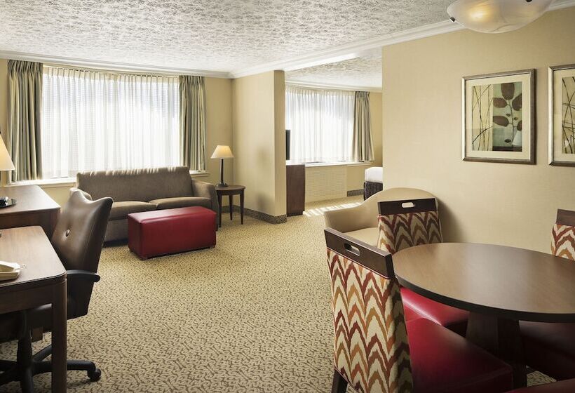 스위트, Crowne Plaza Louisville Airport Expo Ctr, An Ihg