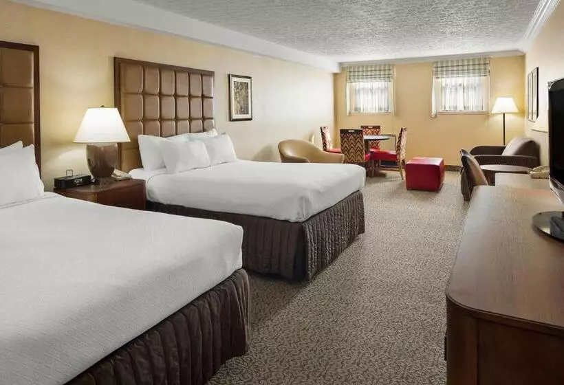 プレミアムルーム, Crowne Plaza Louisville Airport Expo Ctr, An Ihg