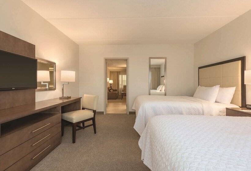 جناح, Embassy Suites By Hilton Milwaukee Brookfield