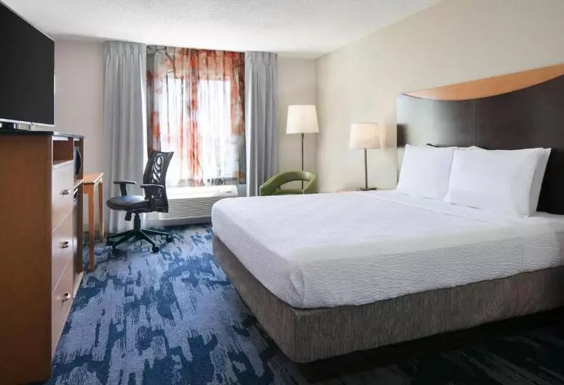 اتاق استاندارد با تخت بزرگ, Fairfield Inn Manhattan, Kansas