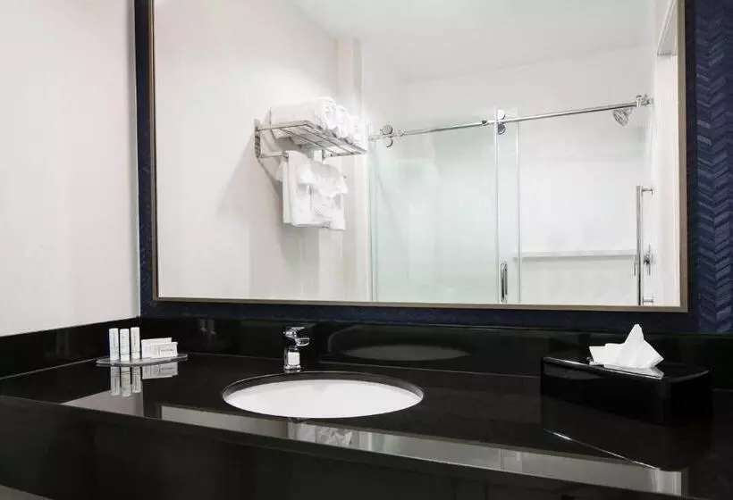 اتاق استاندارد, Fairfield Inn Manhattan, Kansas