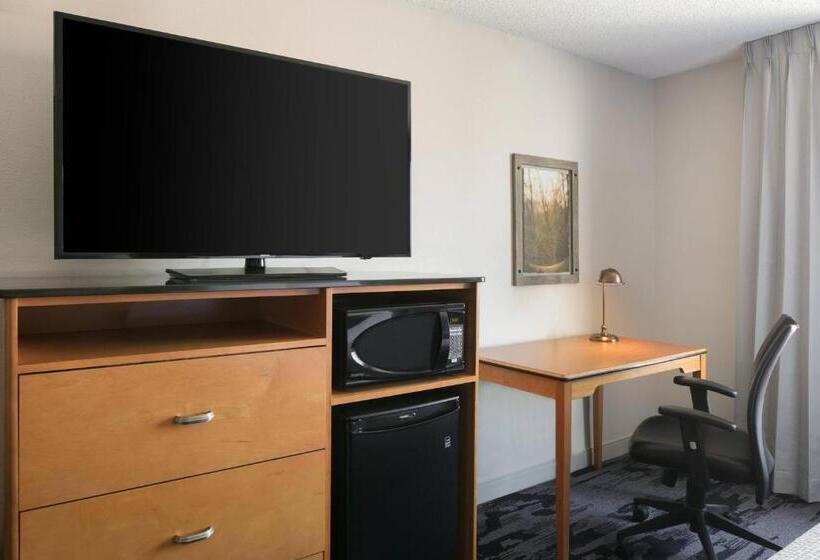 Номер Стандарт, Fairfield Inn Manhattan, Kansas