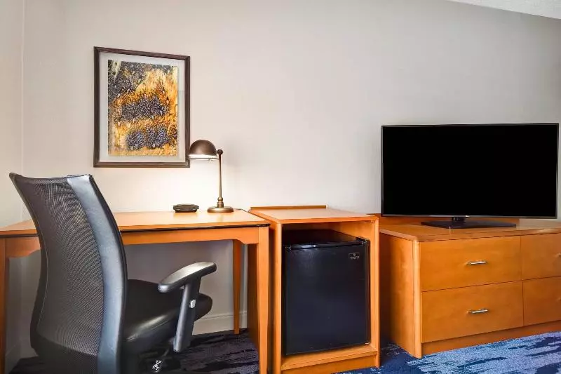 キングサイズベッドのスタンダードルーム, Fairfield Inn & Suites By Marriott Atlanta Kennesaw