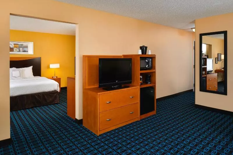 キングサイズベッドのスタンダードルーム, Fairfield Inn & Suites By Marriott Helena