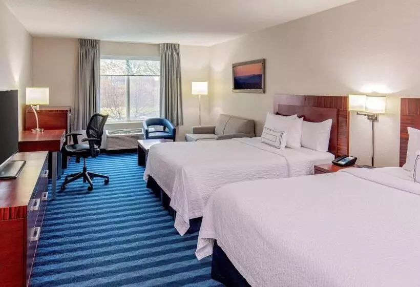 استودیوی استاندارد, Fairfield Inn & Suites Lancaster