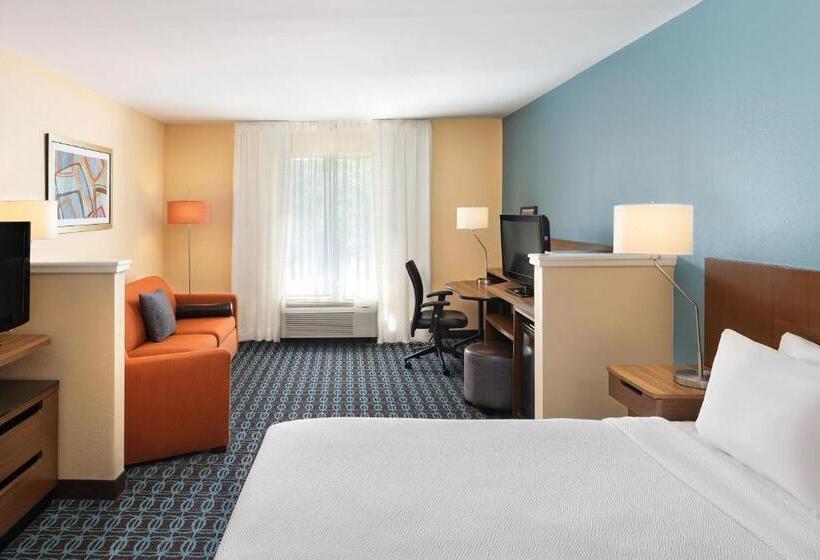 带大床的套房, Fairfield Inn & Suites Raleigh Durham Airport Research Triangle Park