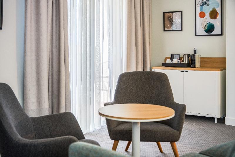 带大床的套房, Fairfield Inn & Suites Raleigh Durham Airport Research Triangle Park