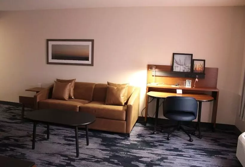 سوییت اجرایی, Fairfield Inn & Suites Raleigh Durham Airport Research Triangle Park