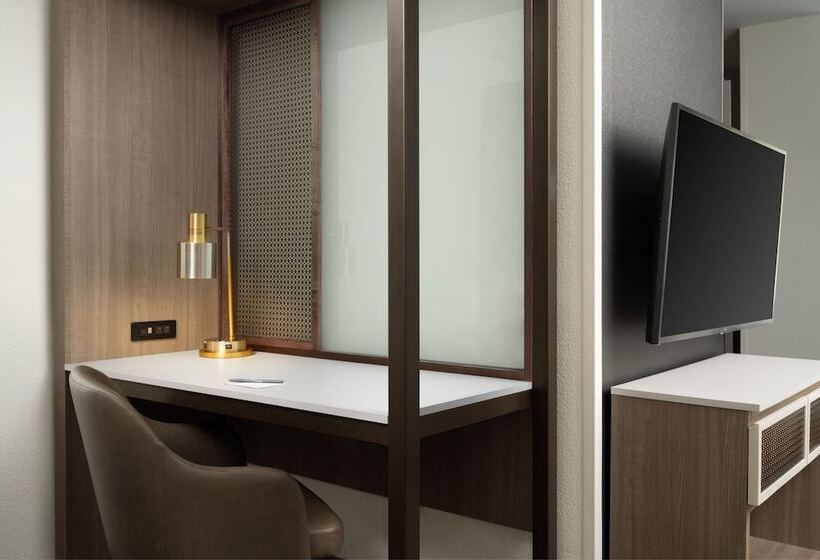 Люкс, Springhill Suites Kansas City Overland Park