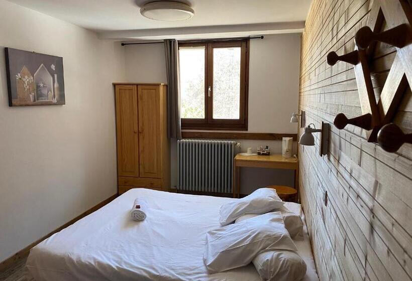 スタンダードルーム, Les Carlines