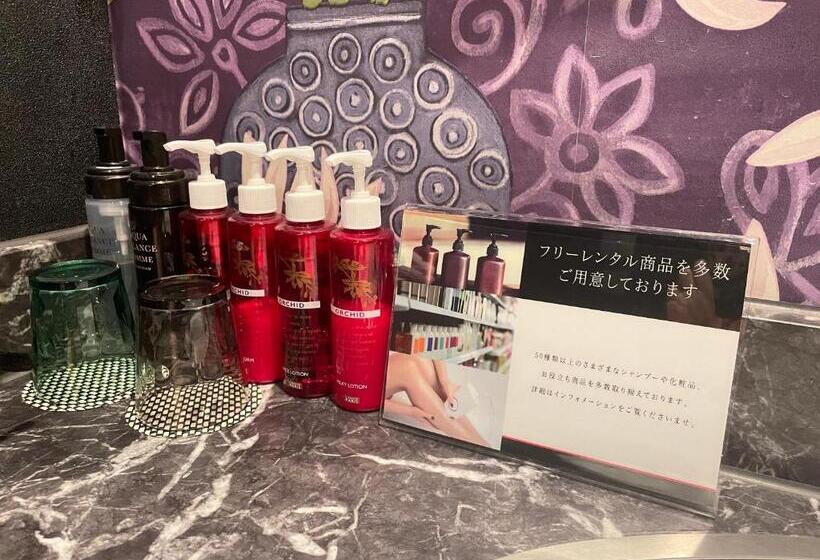 スタンダードルーム, Love Modern