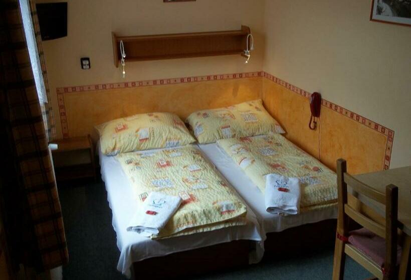 غرفة قياسية, Marianum Jl,s.r.o