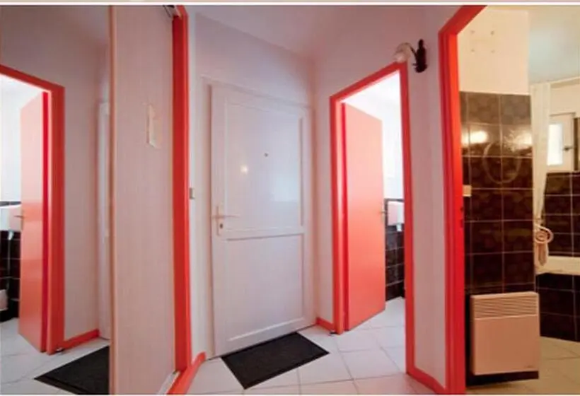 Standard-huone, Logis Hotels   Hotel Restaurant L Enclos
