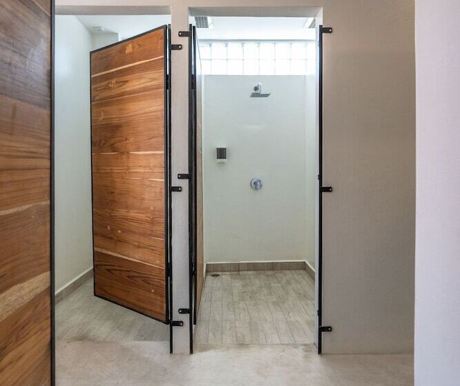 Кровать в Общей Комнате, Seaesta Komodo Hostel &