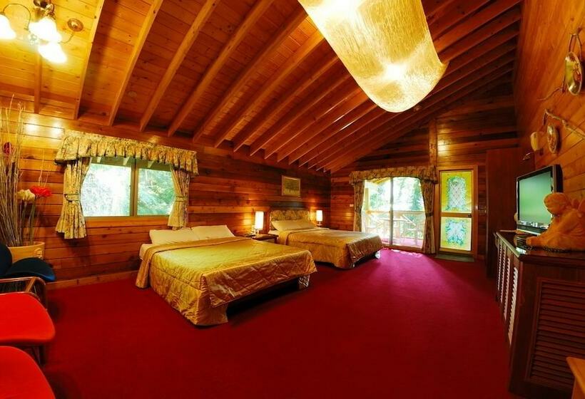 اتاق استاندارد چهار تخته, Shinmingshan Holiday Inn