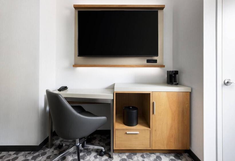 带2个双人床的标准工作室, Courtyard New York Downtown Manhattan/financial District
