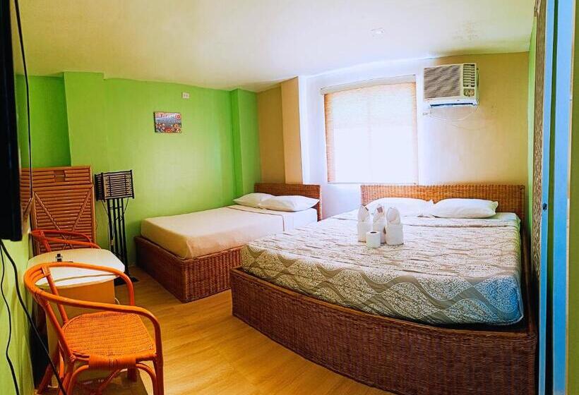 Cameră Familiară cu Vedere la Munte, Sg Tourist Inn