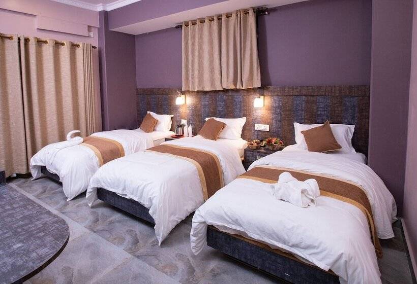 اتاق خانوادگی, Visitors Inn, Pokhara