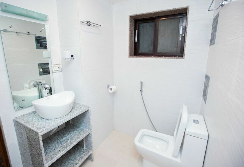 اتاق لوکس, Visitors Inn, Pokhara