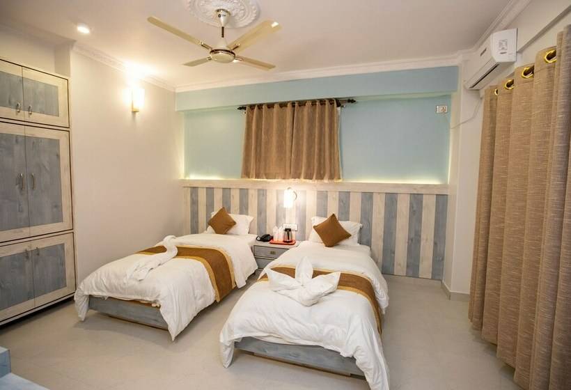 اتاق لوکس, Visitors Inn, Pokhara