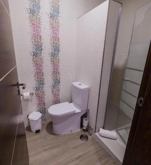 ルームシェアのワンベッド, Memória Boutique Hostel