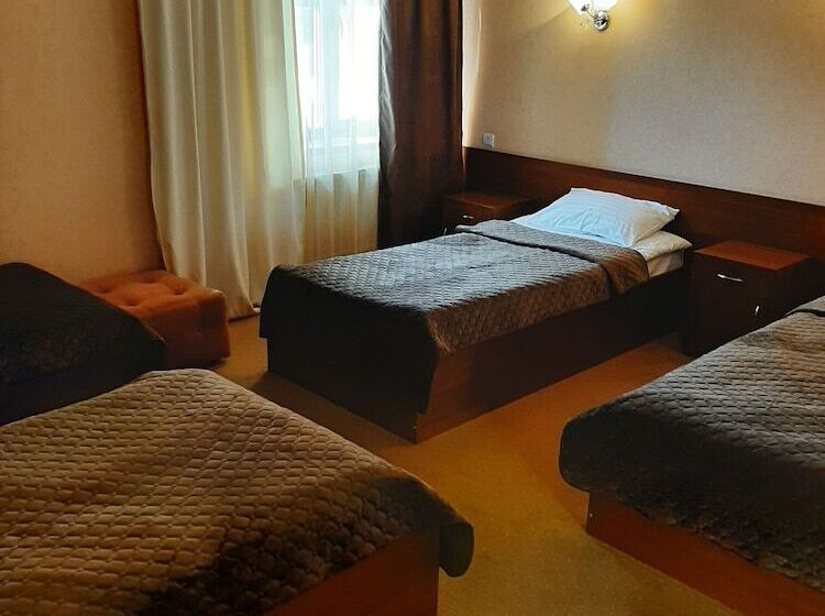 חדר סטנדרט לארבעה, Stara Vezha