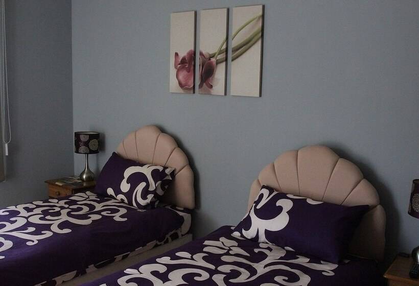 اتاق لوکس, Richards Travel Lodge