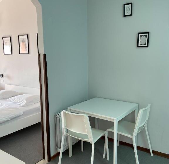 اتاق استاندارد چهار تخته با چشمانداز دریا, Villa Darina