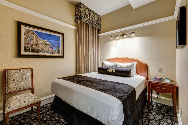 スタンダードルーム, Gaslamp Plaza Suites