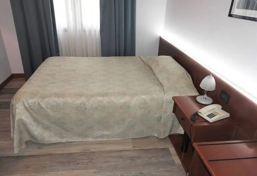 スタンダードシングルルーム, Albergo Centrale