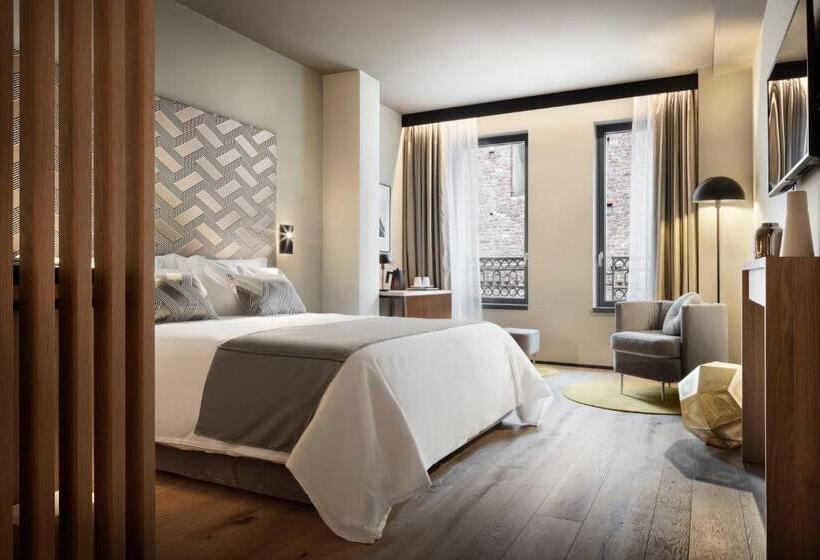 اتاق لوکس, Speronari Suites