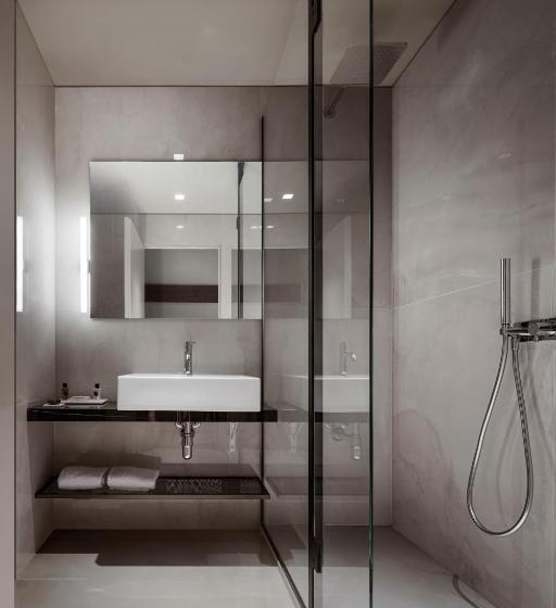 سوییت جونیور, Speronari Suites