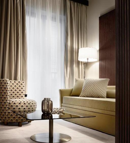 سوییت جونیور, Speronari Suites