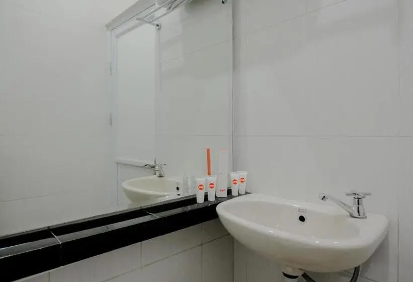 デラックスルーム, Aurila Homestay Syariah Mitra Reddoorz