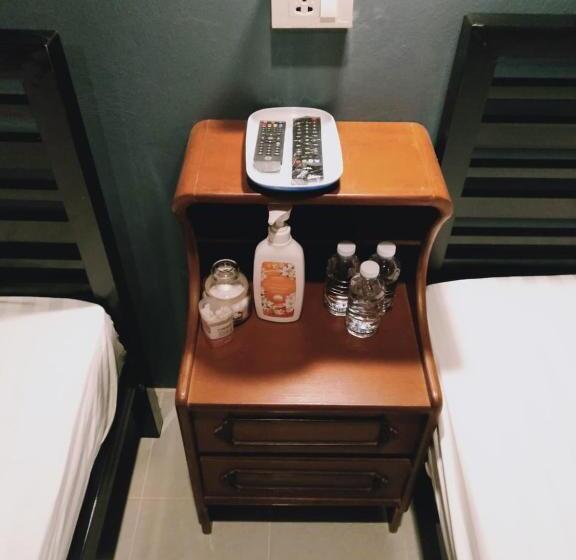 スタンダード４人部屋, Bedcabin Hostel