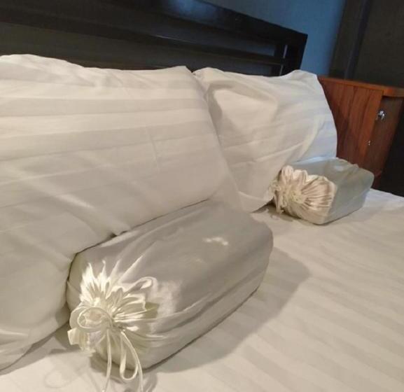 デラックスルーム, Bedcabin Hostel