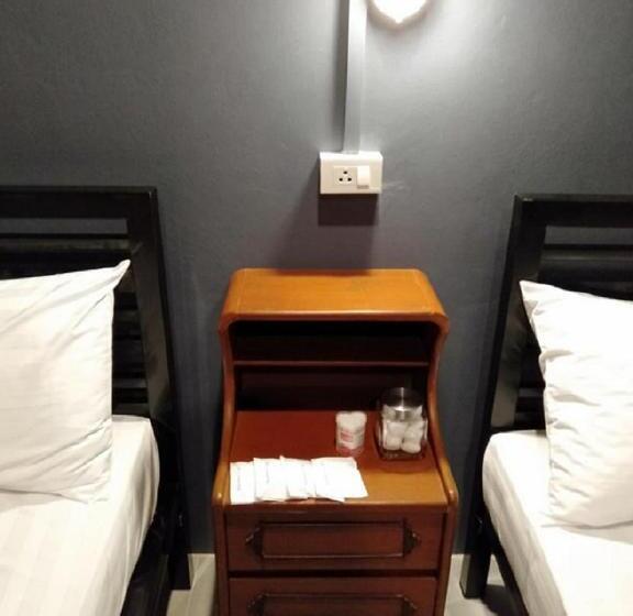 デラックスルーム, Bedcabin Hostel