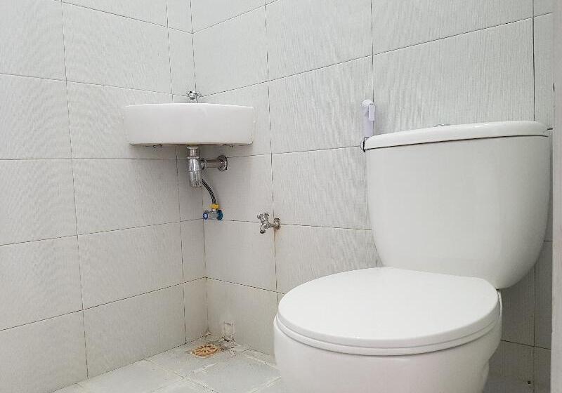 Quarto standard, Oyo 1932 Srimahi Residence