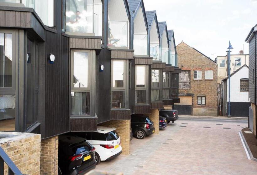 Апартаменты 1 Спальня Вид на Море, Warehouse Holiday Lets